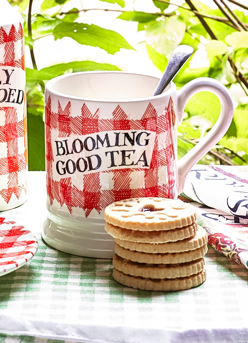 Red Gingham Blooming Good Tea 1/2 Pint Mug