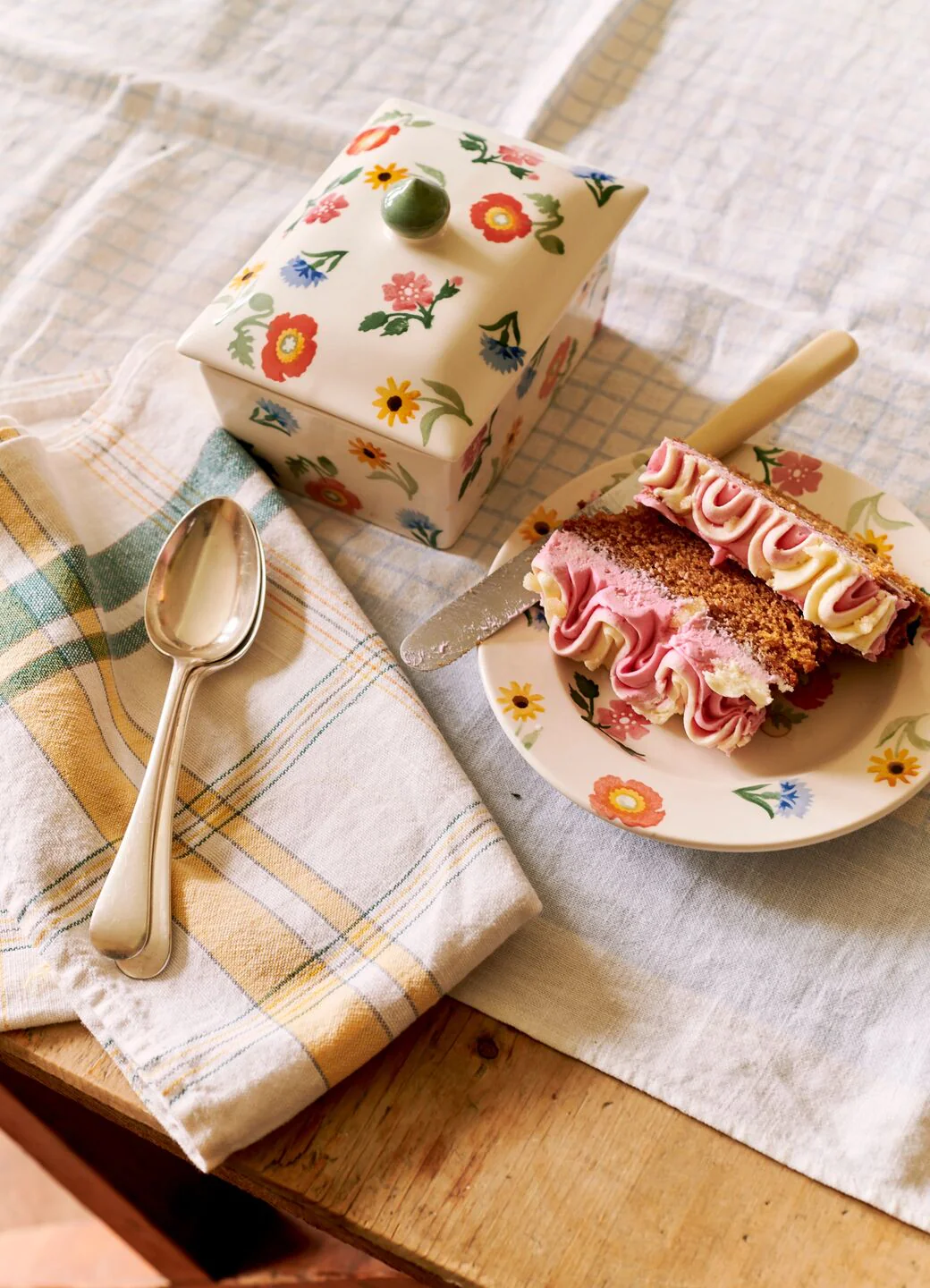 Poppies & Pinks Small Butter Dish - Image 6
